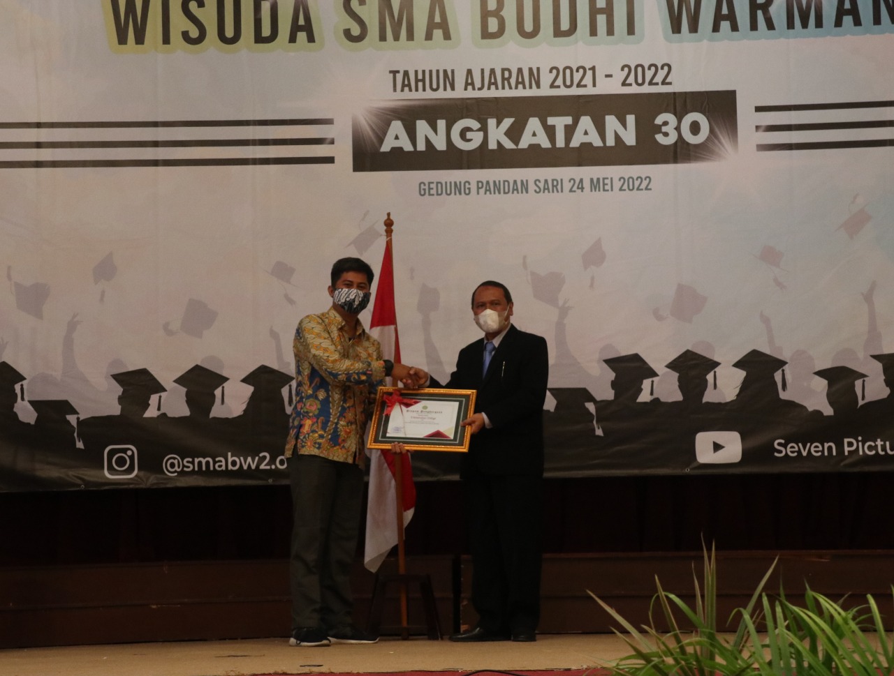 wisuda 30 2